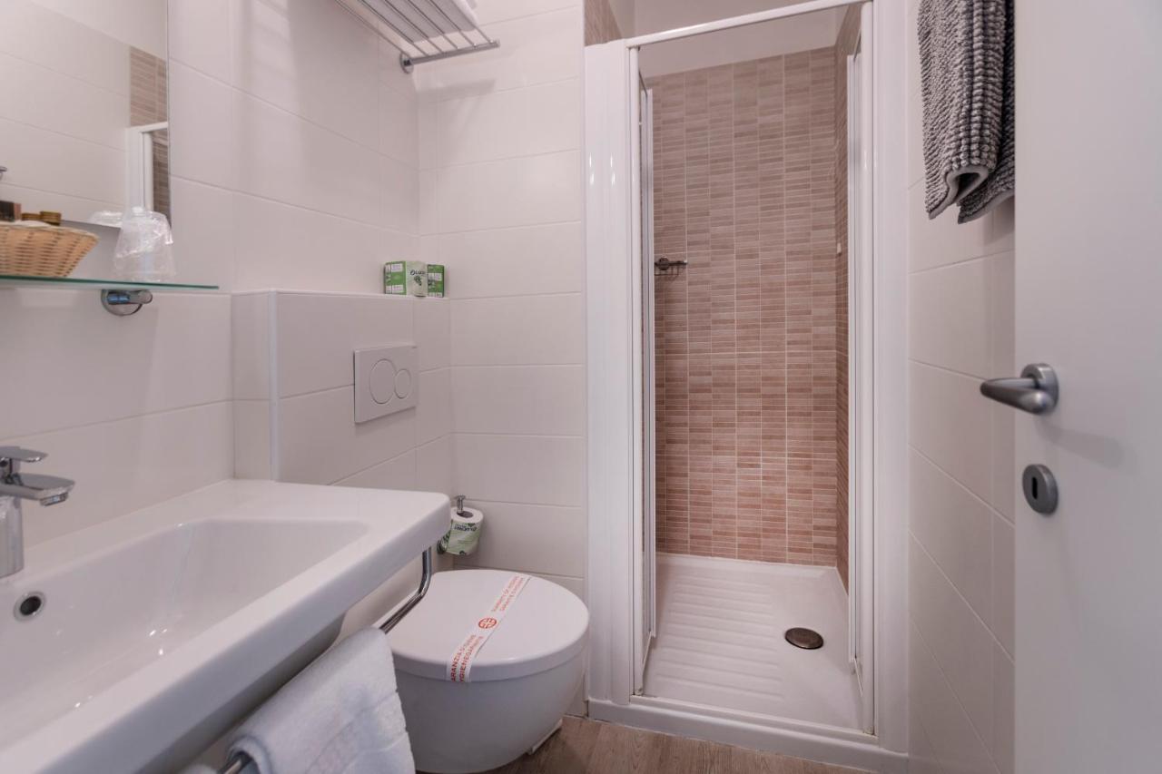Hotel Roma Aparthotel Malcesine Exterior photo