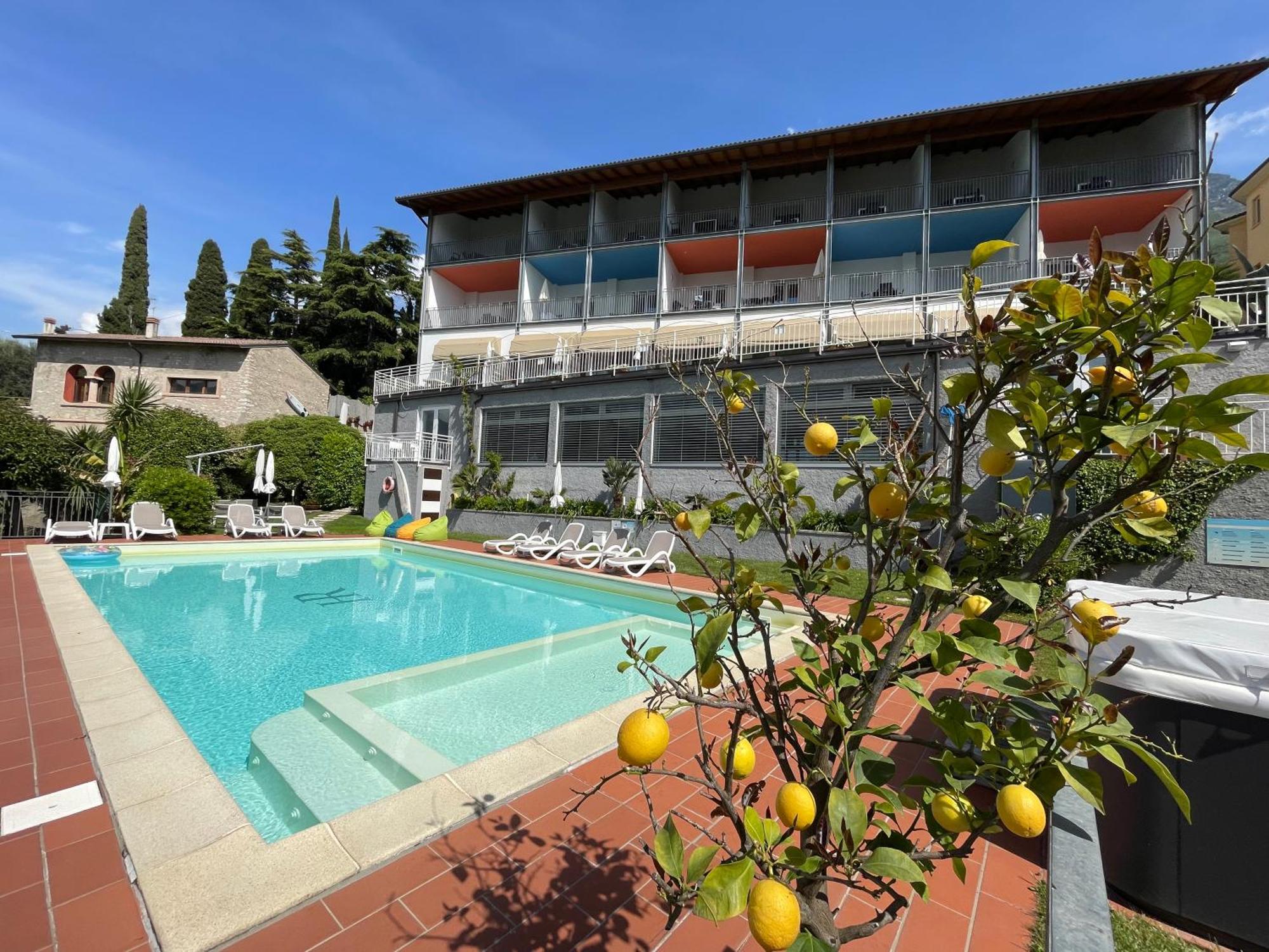 Hotel Roma Aparthotel Malcesine Exterior photo