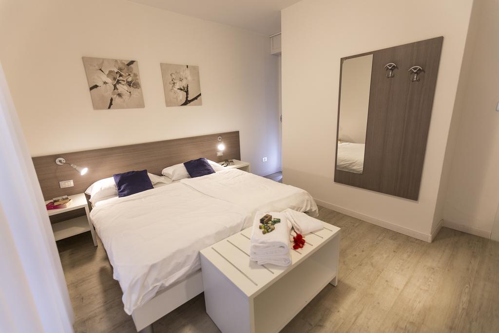 Hotel Roma Aparthotel Malcesine Exterior photo
